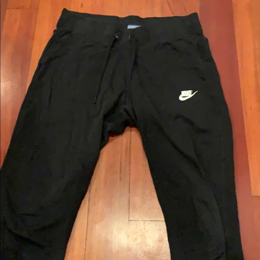 Black Nike sweatpants